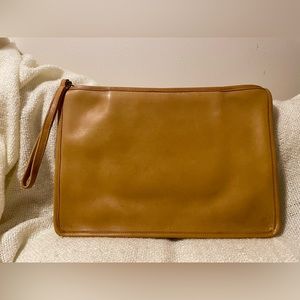 COACH Vintage Bag Clutch Yellow Mustard Leather Portfolio New York City NYC Rare